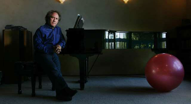 Jeffrey Kahane at piano