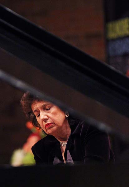 Imogene Cooper performing on the piano