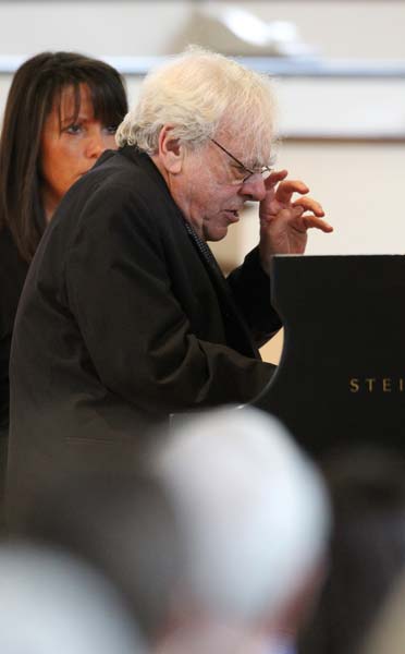Richard Goode in the middle of a performance