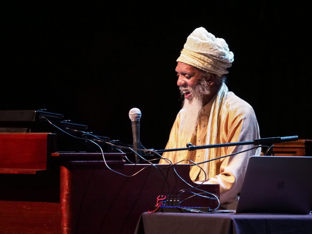 Dr. Lonnie Smith on keyboard